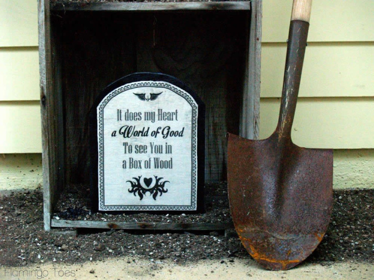 Tombstone and Shovel Decoration