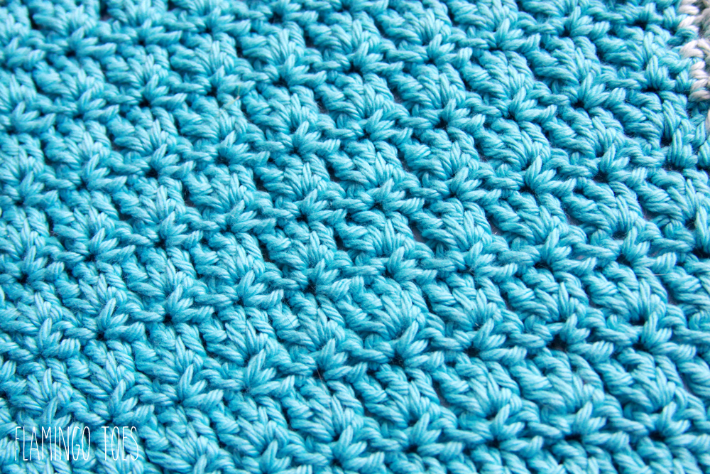 Easy Crochet Dishcloth Pattern featured by top US crochet blog, Flamingo Toes: Primrose Stitch