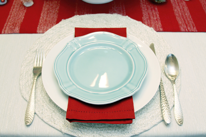 Turquoise and Red Table Setting
