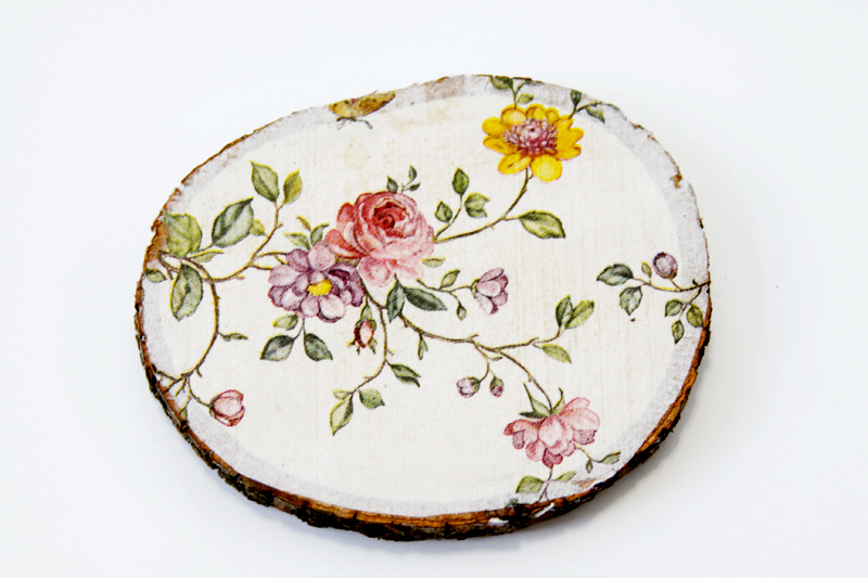 floral-napkin-mod-podged-on-wood-slice
