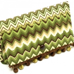 Retro Chevron Clutch