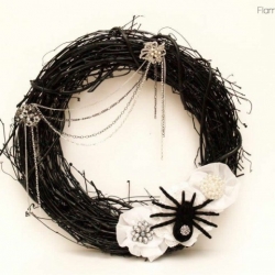 Spider Glam Halloween Wreath