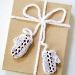Mittens Ribbon Gift Wrap
