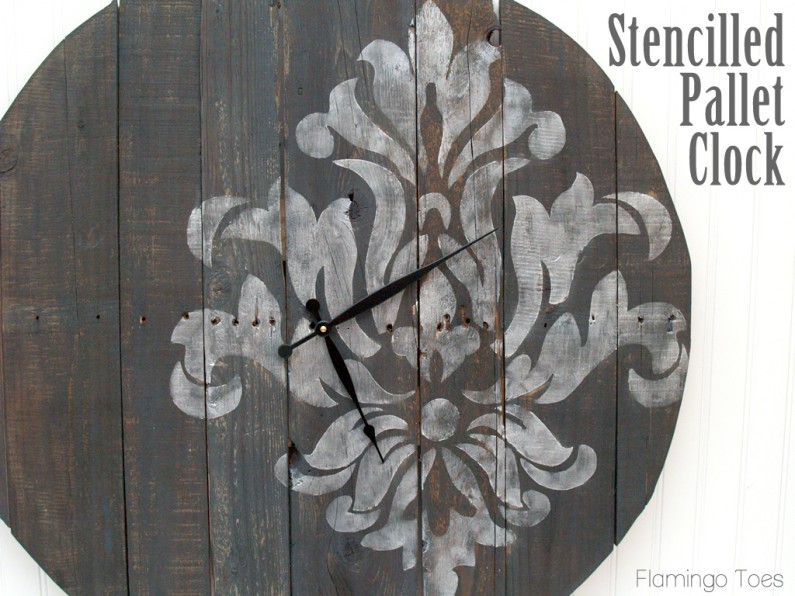 Stencilled Pallet Clock