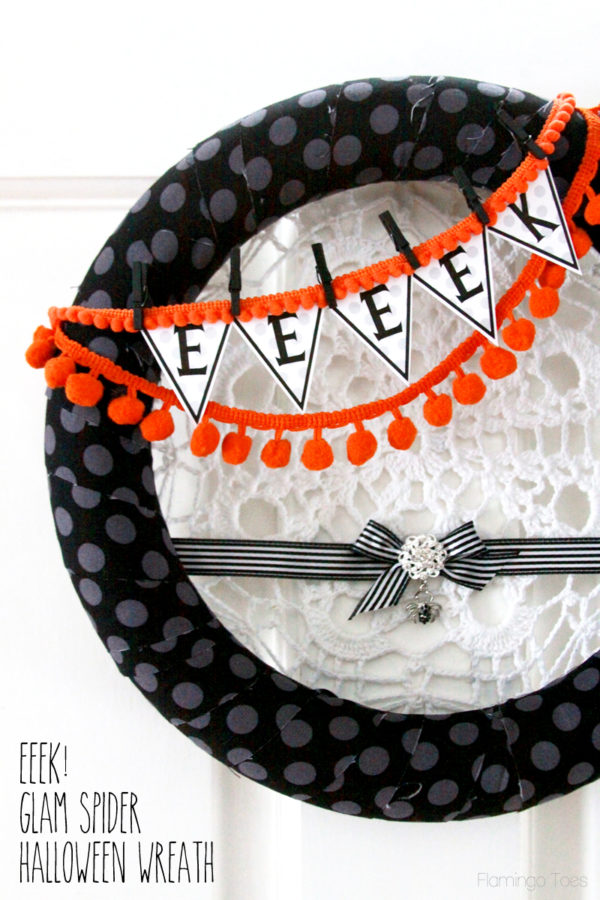 Eeeek Glam Spider Halloween Wreath