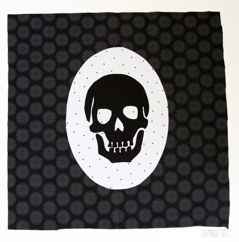 Iron skull to pillow front