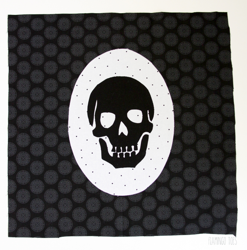 Iron skull to pillow front